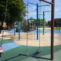 Rutherford Sayre Park - Sprinklers on!