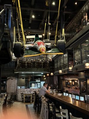 Wienstein & Gavino's by null