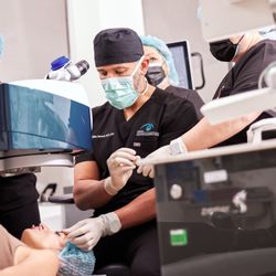 Soroudi Advanced LASIK & Eye Center - Newport Beach - Dr. Soroudi performing the all new Topography-guided CONTOURA zLASIK