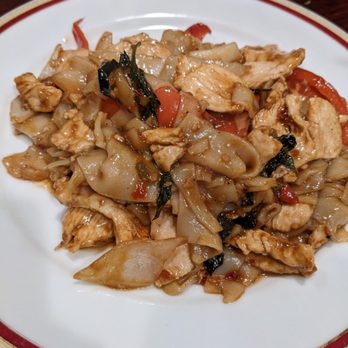Tim Thai Restaurant - Chicken Drunken noodles - Thai Near Me - Westminster, Maryland