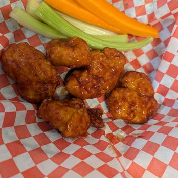 Crazy Dough - Boneless bbq wings with carrots, celery, and ranch - Pizza Near Me - Salem, Oregon Crazy Dough - Boneless bbq wings with carrots, celery, and ranch - Pizza Near Me - Salem, Oregon