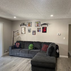 Park Heights Apartments - Living room