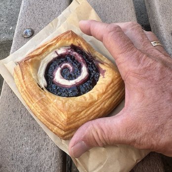 Sisters Bakery - Danish - Bakeries Near Me - Sisters, Oregon Sisters Bakery - Danish - Bakeries Near Me - Sisters, Oregon