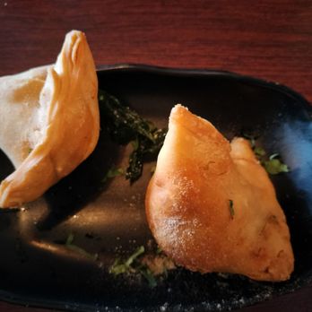 Nellai Banana Leaf - Samosa - Indian Near Me - Williamsville, New York Nellai Banana Leaf - Samosa - Indian Near Me - Williamsville, New York