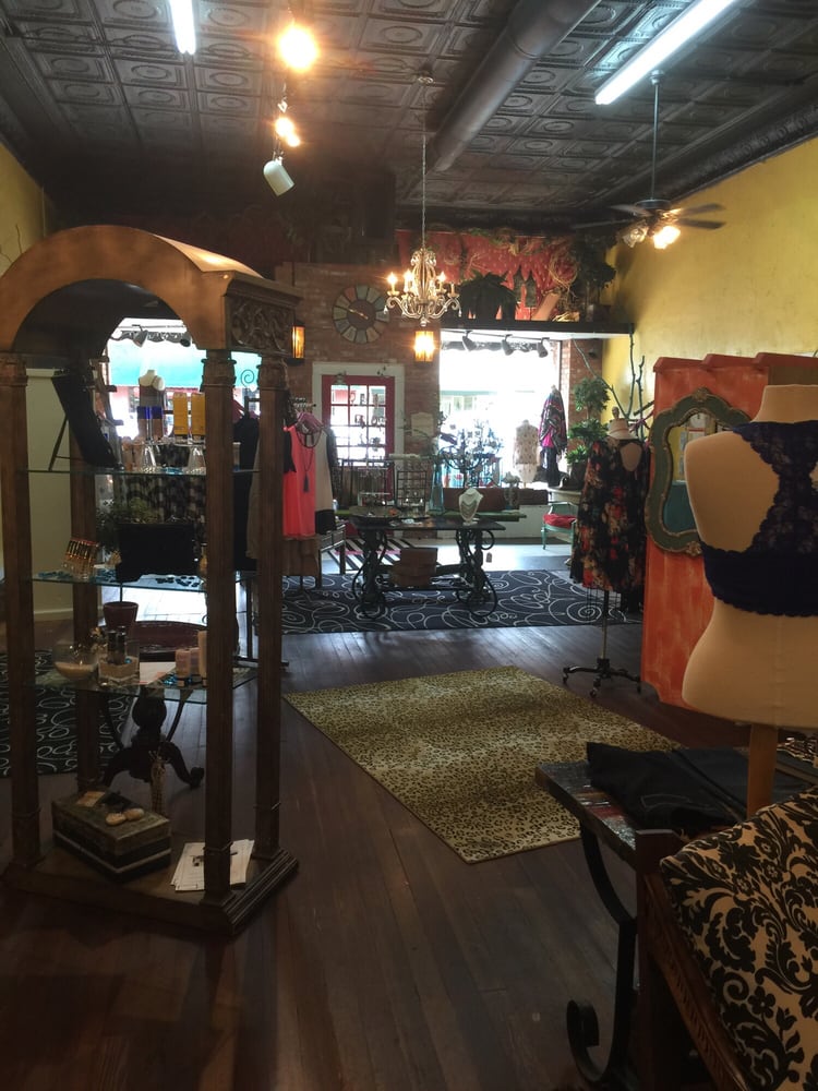 HEMINGWAY & CO Updated August 2024 520 Frisco Ave, Clinton