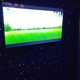 Large room screen Large room screen
