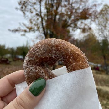 Rainbow Orchards - hot fresh made to order donut- the best in apple hill - Fruits & Veggies Near Me - Camino, California Rainbow Orchards - hot fresh made to order donut- the best in apple hill - Fruits & Veggies Near Me - Camino, California