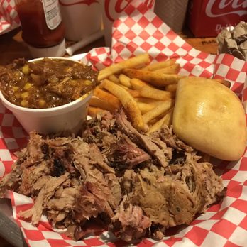 The Smokin Pig - Pork plate with fries and Brunswick stew - Barbeque Near Me - Pendleton, South Carolina The Smokin Pig - Pork plate with fries and Brunswick stew - Barbeque Near Me - Pendleton, South Carolina