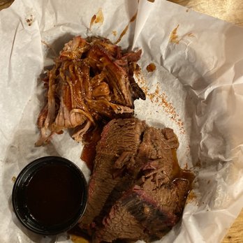 Gettin' Basted - Supposed to be 1/2lb of pulled pork and brisket scales must be broken? - Barbeque Near Me - Branson, Missouri