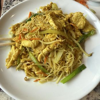 LaVui Vietnamese Restaurant - Chicken Curry Noodle - Vietnamese Near Me - Dallas, Texas LaVui Vietnamese Restaurant - Chicken Curry Noodle - Vietnamese Near Me - Dallas, Texas