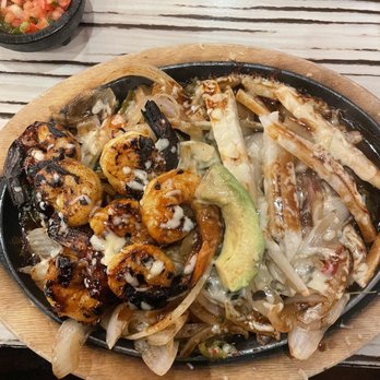 Temazcal Tequila Cantina - Shrimp fajita - Mexican Near Me - Framingham, Massachusetts Temazcal Tequila Cantina - Shrimp fajita - Mexican Near Me - Framingham, Massachusetts