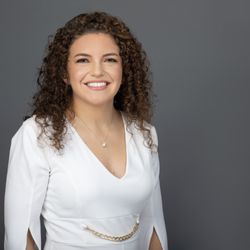 RenewMD Health and Wellness - Dr Nataly Saldana is an experienced emergency physician with over 12 years of clinical experience. Helping patients from the inside out.