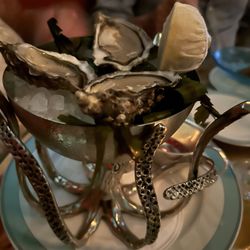Manzi's - Oysters
