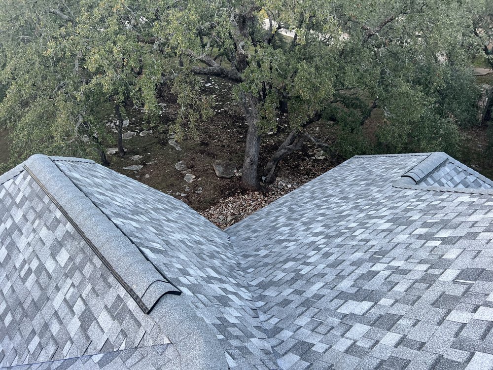 Slide of Fernando's Roofing