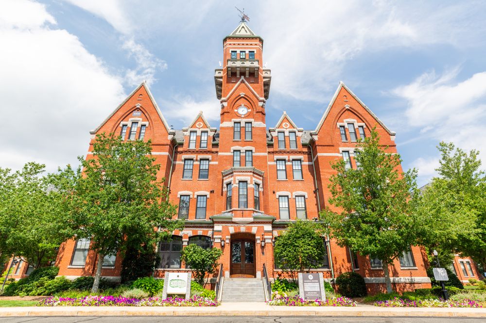 BRADLEE DANVERS Updated October 2024 54 Photos 1101 Kirkbride Dr