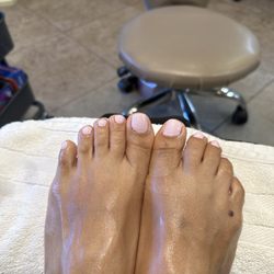 Nice Nails And Spa - This nails place is a hidden gem - super nice staff very friendly and listen to your requests- found my new nail place!
