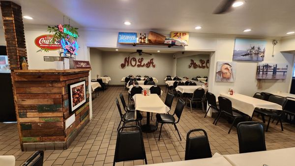 Deanie's On Hayne by null