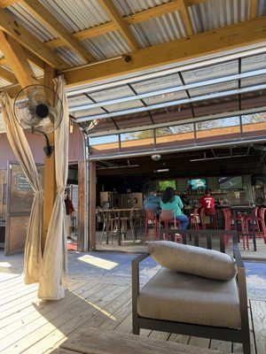 Lustre Pearl East by null