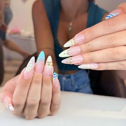 Deja Vu Nail Spa