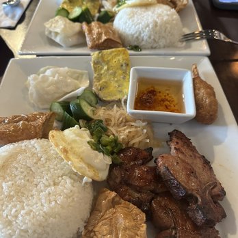Broken Rice Restaurant Com Tam Viet - Vietnamese Near Me - Gladstone, Missouri Broken Rice Restaurant Com Tam Viet - Vietnamese Near Me - Gladstone, Missouri