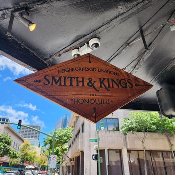 Smith & Kings - Cocktail Bars Near Me - Honolulu, Hawaii