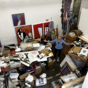 Yak and Yeti Movers - Hard to believe from this chaos to the new art studio and home studio. - Movers Near Me - Oakland, California Yak and Yeti Movers - Hard to believe from this chaos to the new art studio and home studio. - Movers Near Me - Oakland, California