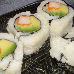 Sushi Tokyo - disgusting california roll.