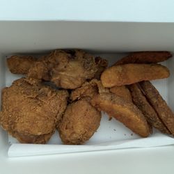 Poppy Adelanto - 3 piece (1 thigh, 2 drumsticks) with side of wedge fries