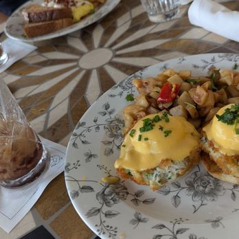 LITTLE HEN - Updated April 2025 - 1427 Photos & 727 Reviews - 4579 ...