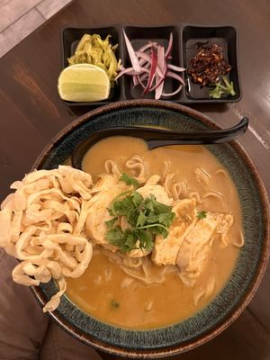 SAOHA KHAO SOI THAI CUISINE by null