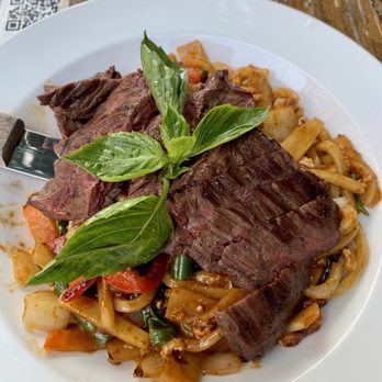 Top Thai - Basil Udon with Skirt Steak- delicious - Thai Near Me - New York, New York Top Thai - Basil Udon with Skirt Steak- delicious - Thai Near Me - New York, New York