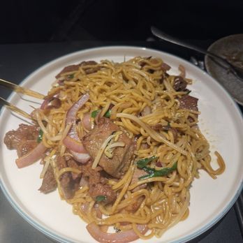 JiangNan -- Philadelphia - Beef lo mein - Chinese Near Me - Philadelphia, Pennsylvania JiangNan -- Philadelphia - Beef lo mein - Chinese Near Me - Philadelphia, Pennsylvania