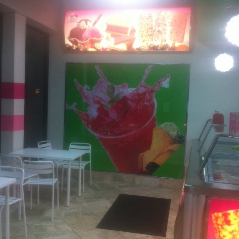 La Michoacana Premium - Addison - Cute decor - Ice Cream & Frozen Yogurt Near Me - Addison, Illinois