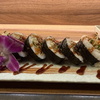 Heemo Sushi - Tustin - Salmon skin roll! Presentation is awesome! - Sushi Bars Near Me - Tustin, California Heemo Sushi - Tustin - Salmon skin roll! Presentation is awesome! - Sushi Bars Near Me - Tustin, California