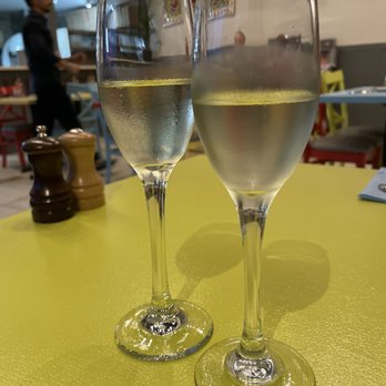 O Munaciello Coral Way - Complimentary Prosecco - Italian Near Me - Miami, Florida O Munaciello Coral Way - Complimentary Prosecco - Italian Near Me - Miami, Florida