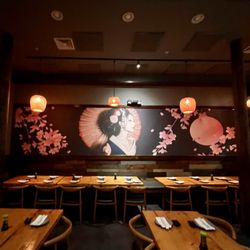 Sakana Sushi & Japanese Cuisine - Seating area
