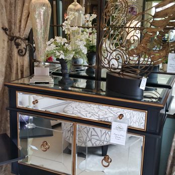 Seasons Interiors By Sherry - Mirrored chest and mirror for a dramatic entrance. - Interior Design Near Me Seasons Interiors By Sherry - Mirrored chest and mirror for a dramatic entrance. - Interior Design Near Me