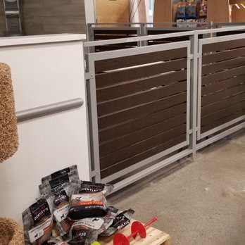 PetSmart - Pet fur everywhere! Right by the front entrance! - Pet Training Near Me - HONOLULU, Hawaii PetSmart - Pet fur everywhere! Right by the front entrance! - Pet Training Near Me - HONOLULU, Hawaii