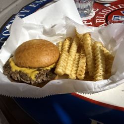 Vinny's - Burger and fries