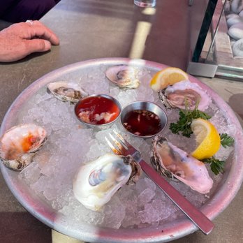 Topsail - Oyster 10/10 recommend, one of the best I've tasted, super clean and refreshing - American Near Me - San Diego, California