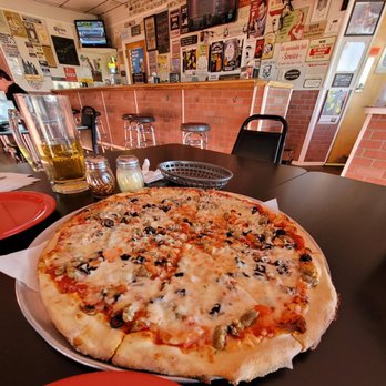 Ralph’s Nino's Pizzeria - Excellent pizza with the perfect crust! - Pizza Near Me - Peoria, Arizona Ralph’s Nino's Pizzeria - Excellent pizza with the perfect crust! - Pizza Near Me - Peoria, Arizona