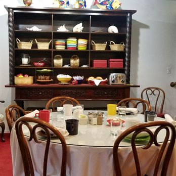 Merritt House Hotel - Continental Breakfast is GREAT! - Hotels Near Me - Monterey, California Merritt House Hotel - Continental Breakfast is GREAT! - Hotels Near Me - Monterey, California