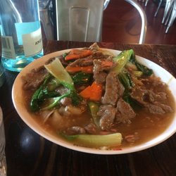 Chef Lagenda - Flat rice noodles with beef 'n' oyster gravy