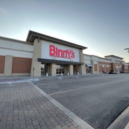 Exterior photo of Binny's Beverage Depot - Geneva, Illinois Exterior photo of Binny's Beverage Depot - Geneva, Illinois