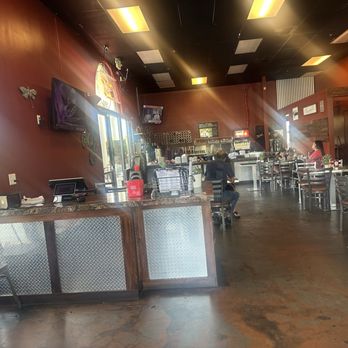 Jamie's Cafe - Dining area - Cafes Near Me - Elk Grove, California