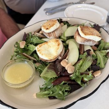 Calivence - Salad - Wine Tasting Room Near Me - Fredericksburg, Texas Calivence - Salad - Wine Tasting Room Near Me - Fredericksburg, Texas