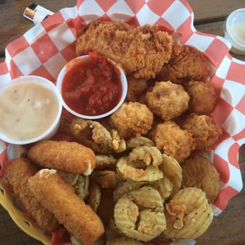 Big Sams Grill & Bar - Sampler platter of appetizers - Sports Bars Near Me - Corpus Christi, Texas