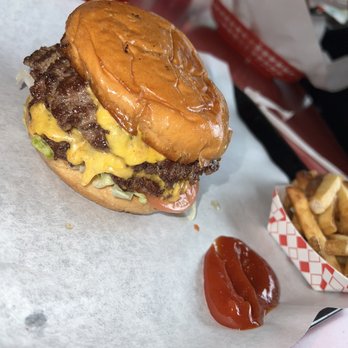 Hunky's - Double Meat Cheeseburger - Burgers Near Me - Dallas, Texas