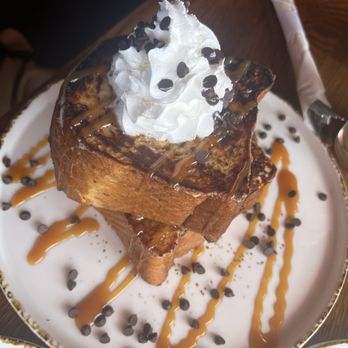 Madres Brunch - The Frenchy - Breakfast & Brunch Near Me - Riverside, California
