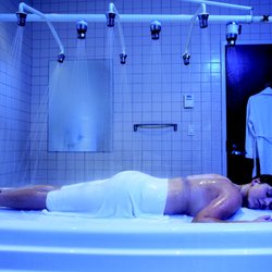 Au Naturel Spa - VICHY RAIN A full body treatment